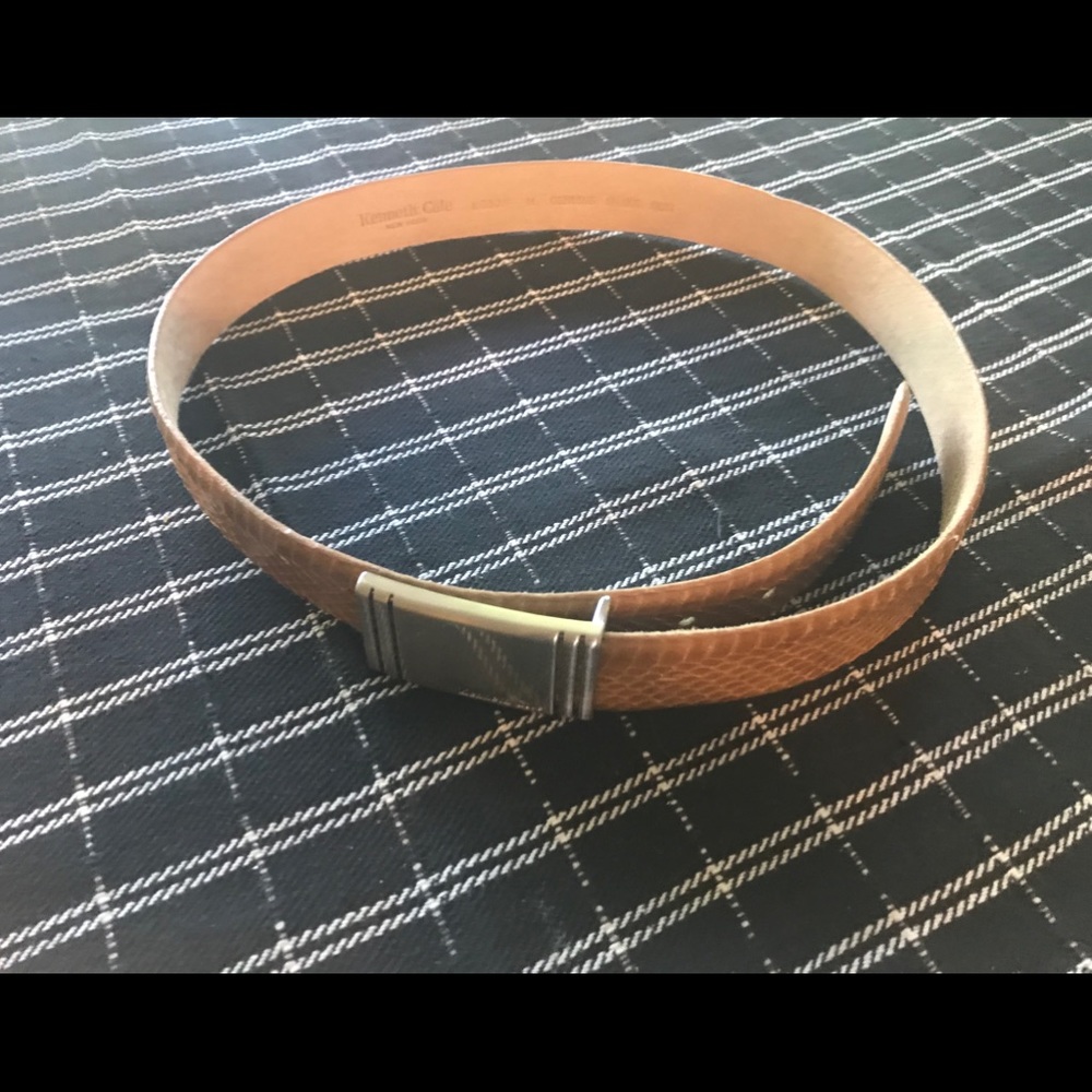 Kenneth Cole Ladies Leather Belt